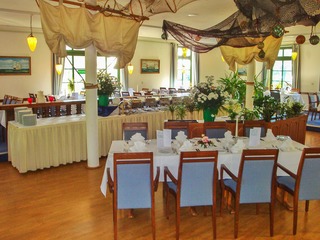 Pension & Restaurant Seehotel Lenzer Krug Pension & Restaurant Seehotel Lenzer Krug