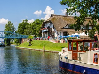 Pension & Restaurant Seehotel Lenzer Krug Pension & Restaurant Seehotel Lenzer Krug