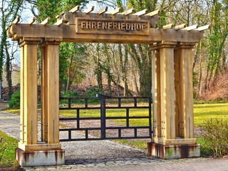 Ehrenfriedhof für die Opfer des Faschismus Ehrenfriedhof für die Opfer des Faschismus