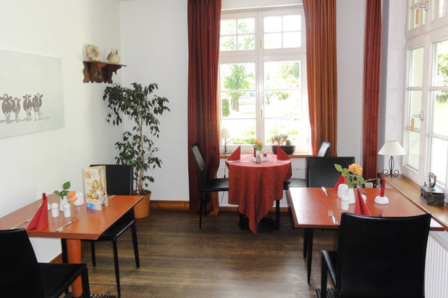 Restaurant mit Terrasse im Landhotel Kuhs Restaurant mit Terrasse im Landhotel Kuhs