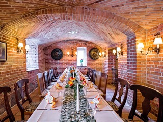Restaurant "Das Gewölbe" im Gutshotel Groß Breesen Restaurant "Das Gewölbe" im Gutshotel Groß Breesen
