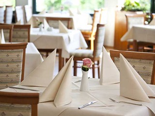 Panoramarestaurant im Nationalparkhotel Kranichrast Panoramarestaurant im Nationalparkhotel Kranichrast