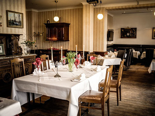 Restaurant "Roter Hummer" - Café Wien - Sinatra-Bar Restaurant "Roter Hummer" - Café Wien - Sinatra-Bar