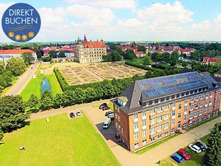 Feierlichkeiten, Veranstaltungen und Tagungen bis 100 Personen Feierlichkeiten, Veranstaltungen und Tagungen bis 100 Personen
