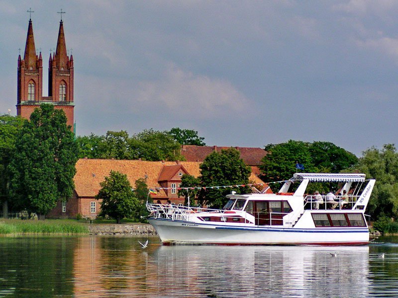 MS "Condor" Fahrgastschifffahrt Dobbertin MS "Condor" Fahrgastschifffahrt Dobbertin