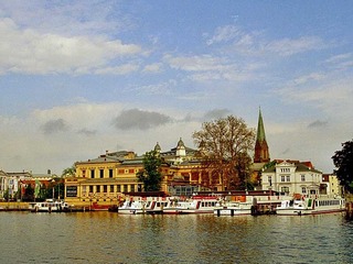 Besuchen Sie Schwerin mit Schifffahrt auf dem Schweriner See Besuchen Sie Schwerin mit Schifffahrt auf dem Schweriner See