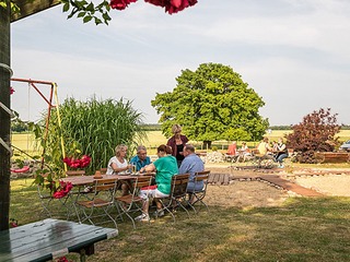 Frühlings- und Altweibersommer Frühlings- und Altweibersommer
