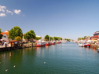 Warnemünder Bahnhofsbrücke Warnemünder Bahnhofsbrücke