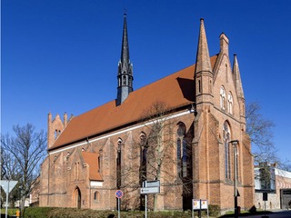 St.-Johannis-Kirche und Franziskanerkloster Neubrandenburg St.-Johannis-Kirche und Franziskanerkloster Neubrandenburg