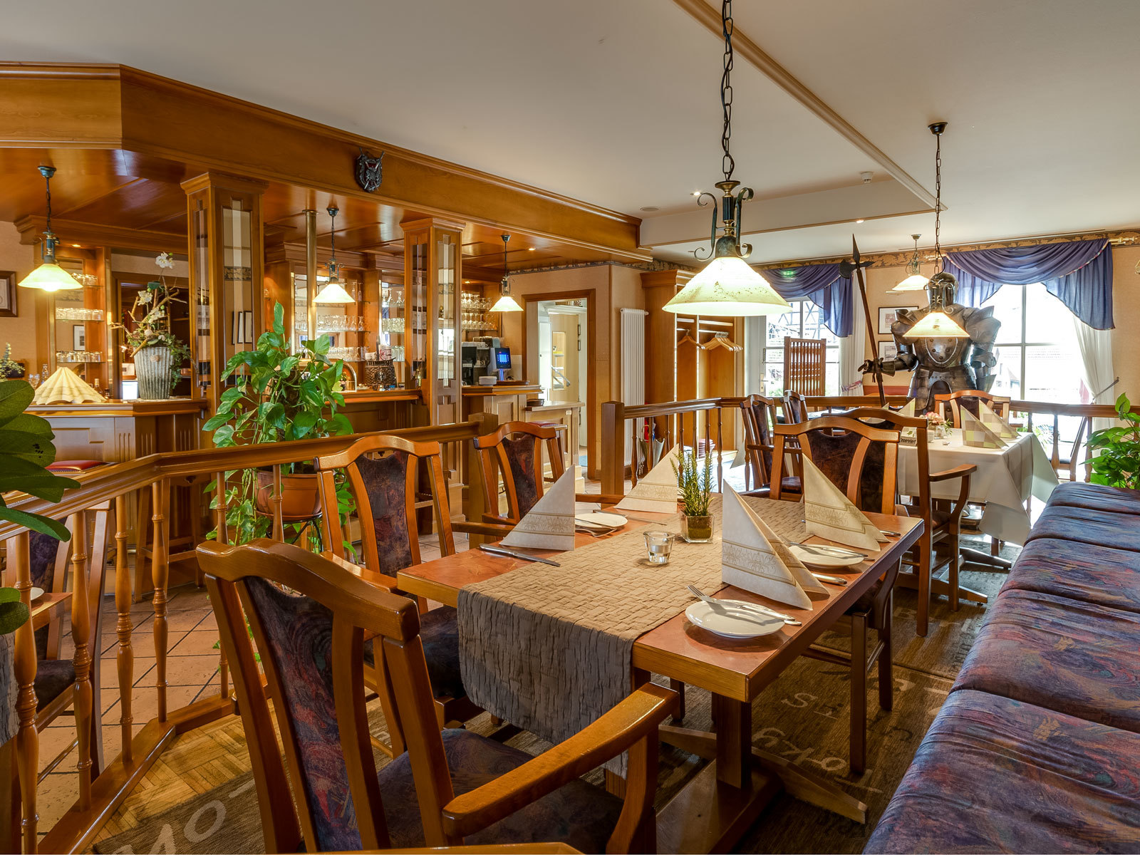 Restaurant "Zum Stargarder" im Hotel Zur Burg Restaurant "Zum Stargarder" im Hotel Zur Burg