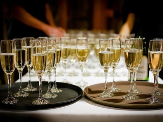 Feiern & Hochzeiten Feiern & Hochzeiten