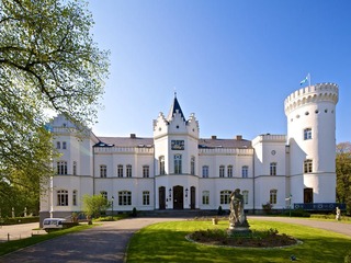Schloss & Schlosspark Schlemmin | © Bergringfoto - stock.adobe.com Schloss & Schlosspark Schlemmin